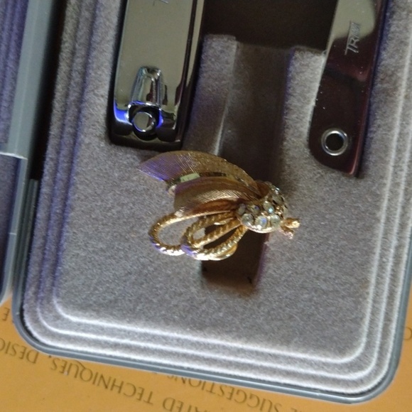 Silver Nail Clipper Set NWOT - Picture 2 of 3